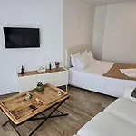 A Proa Do Moliceiro - Iconik Design * Aveiro
