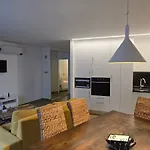 A Proa Do Moliceiro - Iconik Design * Aveiro