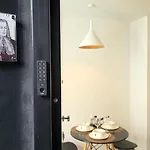 Iconik Design