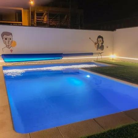 アパート Iconik Design