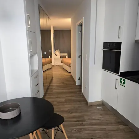 Iconik Design アパート