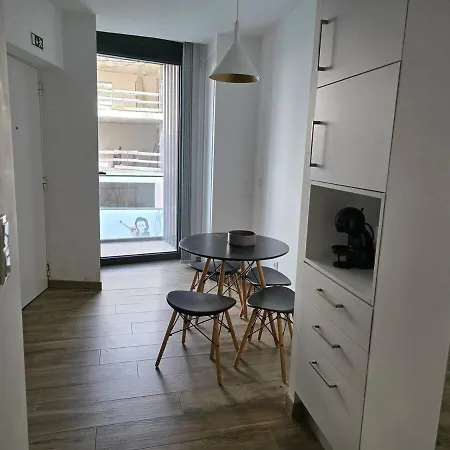 Iconik Design アパート アヴェイロ