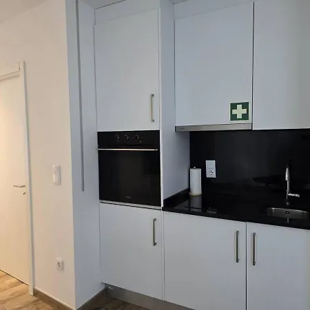 Iconik Design Apartman *