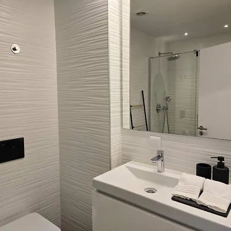 Iconik Design アパート アヴェイロ