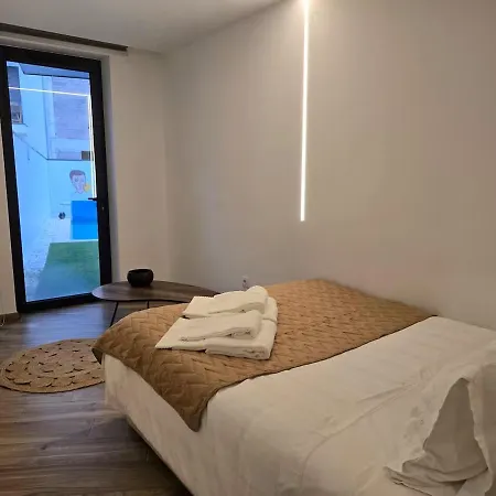 Iconik Design Apartman