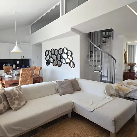 A Proa Do Moliceiro - Iconik Design アヴェイロ