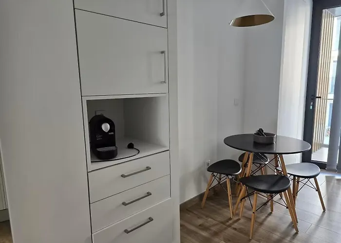 Iconik Design