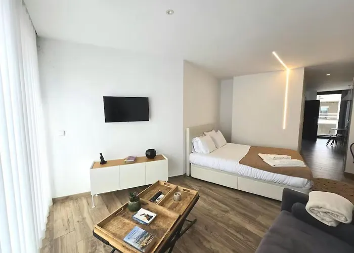 아파트 Iconik Design